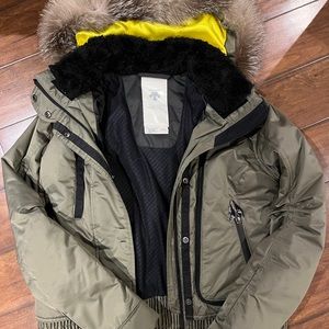 Descente women’s jacket